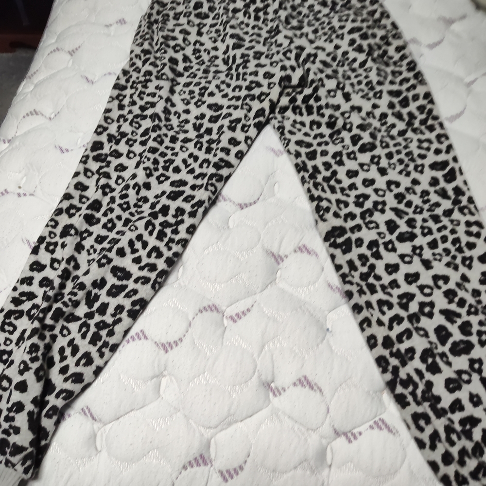 Leopard pants - Picture 2 of 2